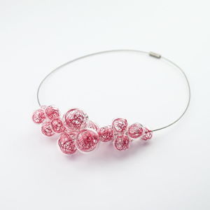 Skleněný růžový náhrdelník Ko-ra-le Wired Foam