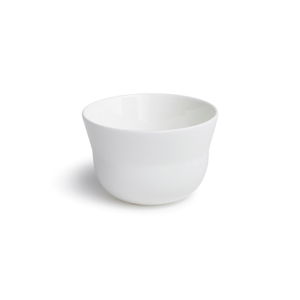 Bílý hrnek z kostního porcelánu Kähler Design Kaolin, 150 ml